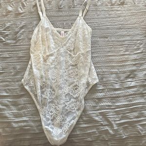 Lace body suit